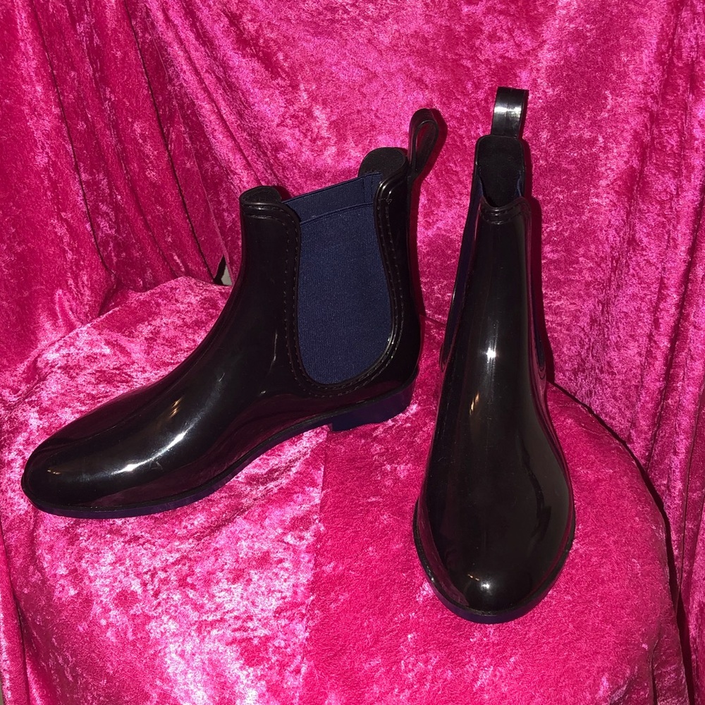 Henry Ferrera Rain booties.